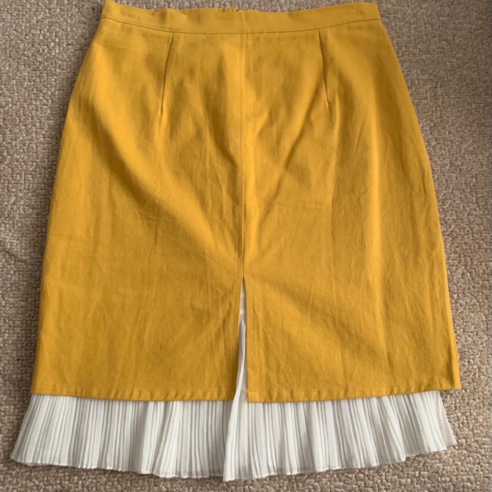 Cute Yellow Skirt